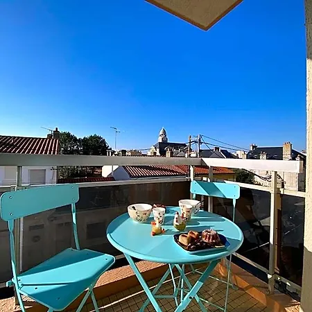 Le Nouch - 1 Etoile Parking