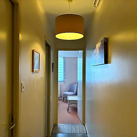 Hotel Le Nouch - 1 Etoile Parking